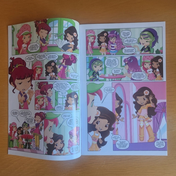 Strawberry Shortcake #5 & #6 (2016) Comics (Lot of 2) - Picture 15 of 16